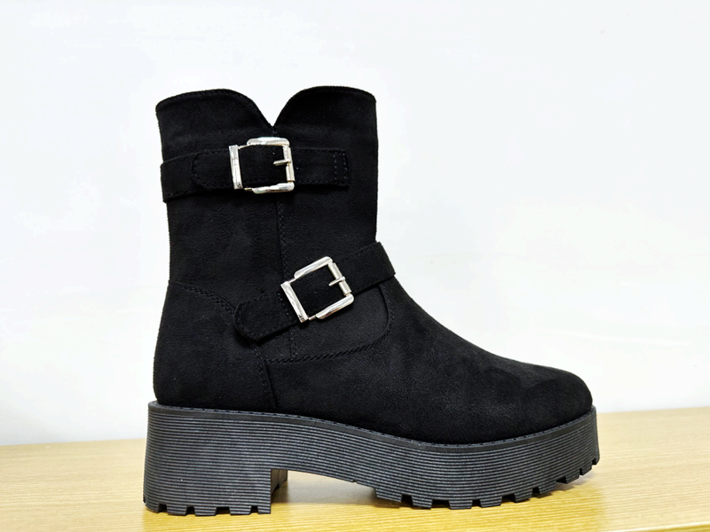 Bottes imperméables à hauteur accrue pour femmes, design élégant en fourrure